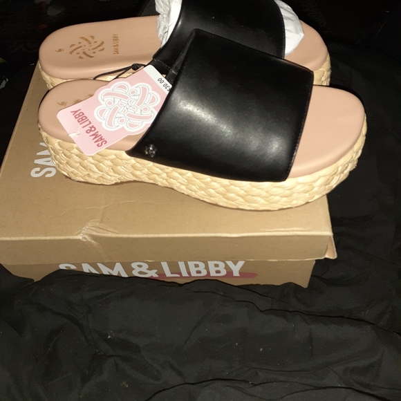 COPY - SAM AND LIBBY sandals/shoes black and tan. Size 6 - Picture 2 of 4